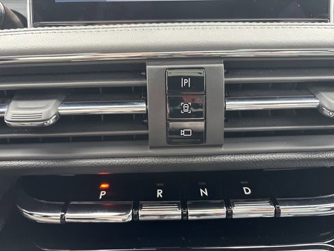 Certified 2022 Lincoln Corsair Reserve w/ Equipment Group 201A image 27