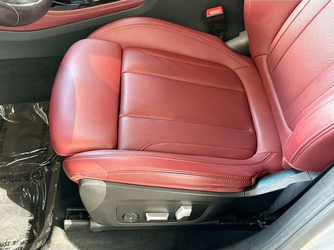 Used 2023 BMW X4 xDrive30i w/ M Sport Package image 19