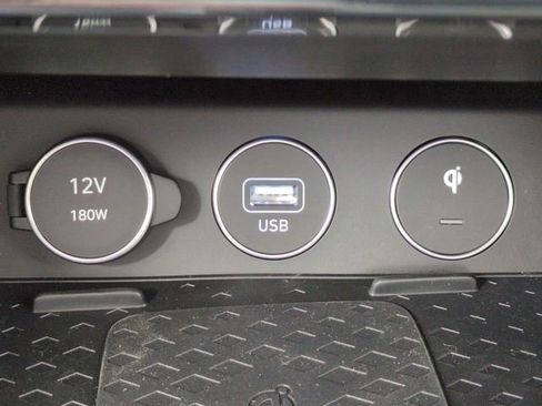 Certified 2025 Genesis G70 2.5T w/ Sport Prestige Package image 21