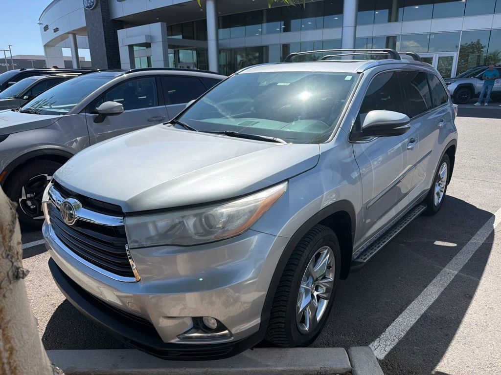 Used 2015 Toyota Highlander Limited w/ Driver Technology Package AWD/4WD image 32