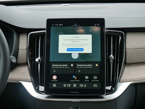 New 2025 Volvo XC90 B6 Core w/ Protection Package Premier image 8