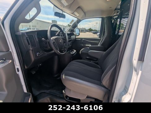 Used 2025 GMC Savana 2500 w/ Driver Convenience Package RWD image 11