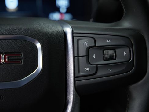 Used 2025 GMC Sierra 1500 SLT image 33