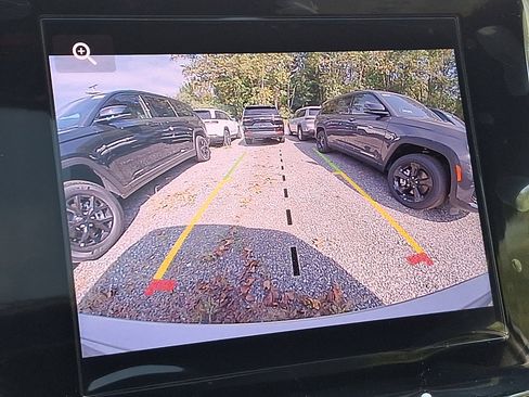 New 2025 Jeep Grand Cherokee Laredo X w/ Luxury Tech Group I image 12