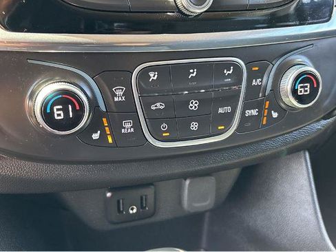 Used 2020 Chevrolet Traverse LT AWD/4WD image 28