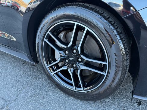 Used 2018 Ford Mustang GT w/ Equipment Group 301A image 9