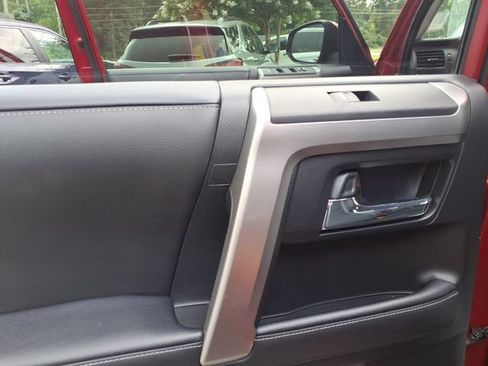 Used 2021 Toyota 4Runner Limited AWD/4WD image 6