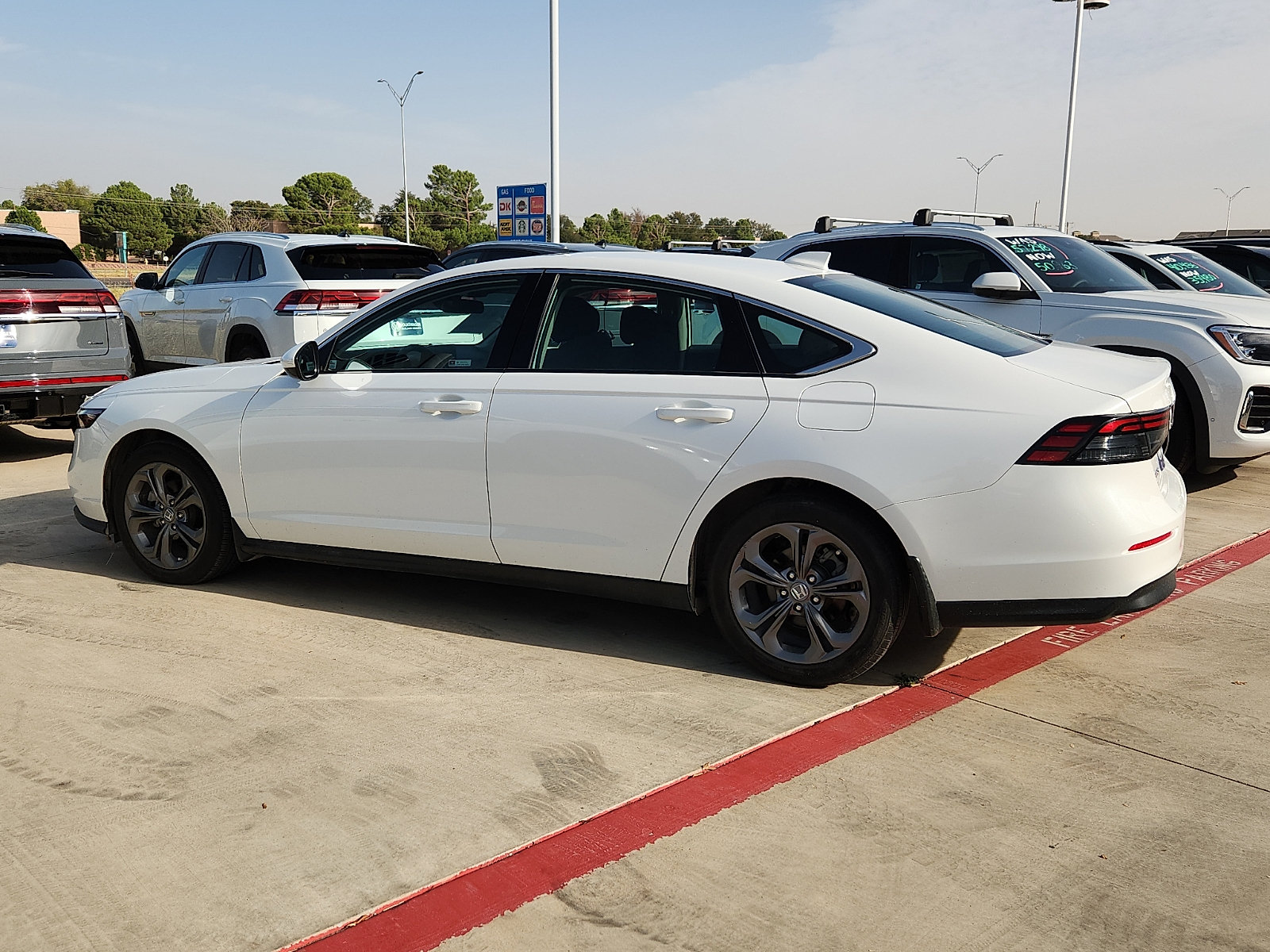 Used 2024 Honda Accord EX image 3
