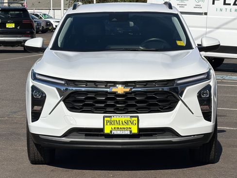 Used 2025 Chevrolet Trax LT w/ Driver Confidence Package FWD image 6