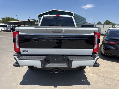 Used 2026 Ford F350 Platinum w/ Tremor Off-Road Package AWD/4WD image 8