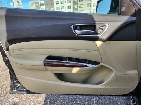 Used 2018 Acura TLX V6 SH-AWD w/ Technology Pkg image 19