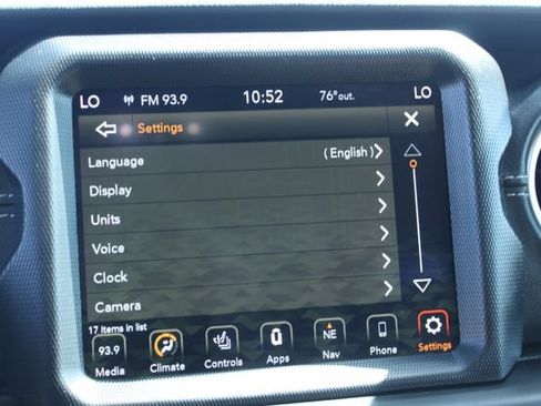 Used 2023 Jeep Wrangler Unlimited Sahara w/ Cold Weather Group AWD/4WD image 35