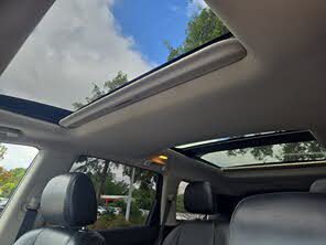 Used 2018 Nissan Pathfinder Platinum w/ Cargo Package FWD image 23