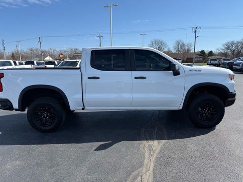 Used 2025 Chevrolet Silverado 1500 ZR2 w/ Technology Package AWD/4WD image 6