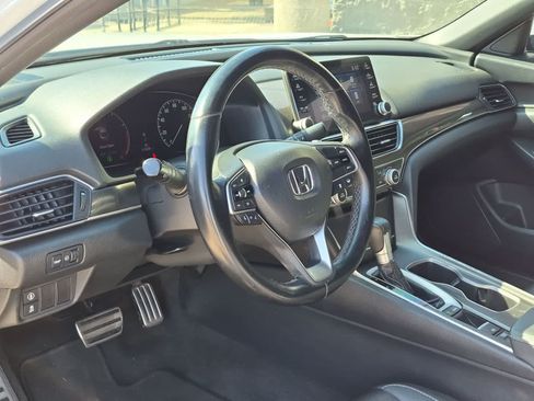Used 2020 Honda Accord Sport image 10