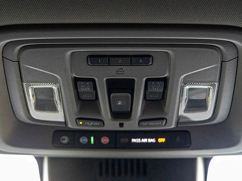 Used 2024 GMC Sierra 2500 Denali w/ Denali Reserve Package image 17