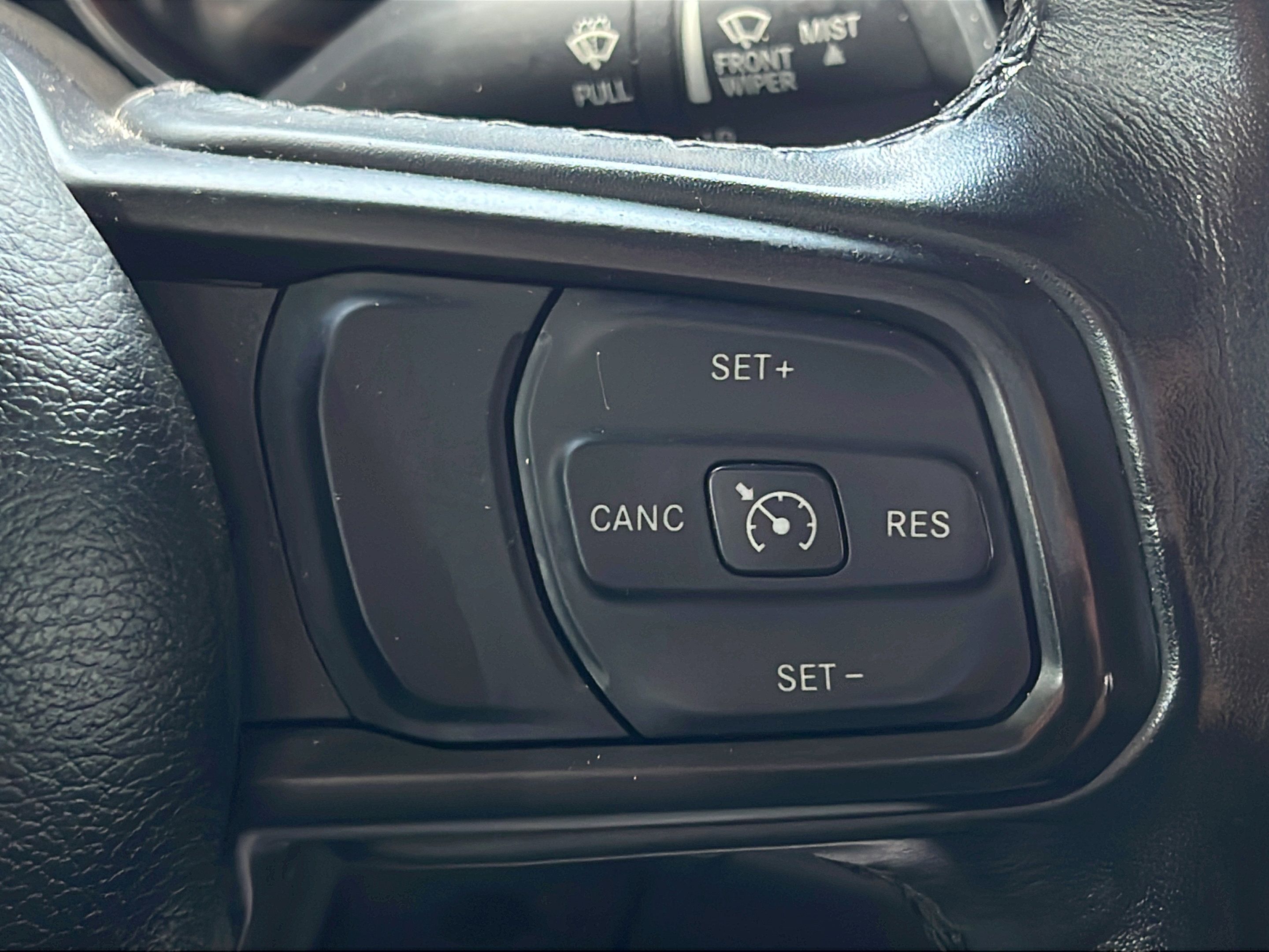 Used 2023 Jeep Gladiator Sport AWD/4WD image 19