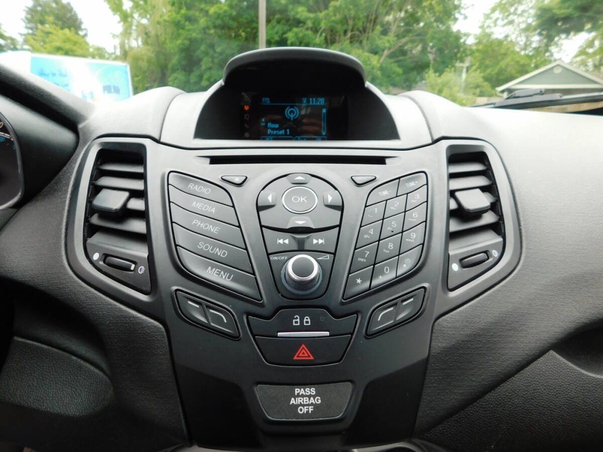 Used 2016 Ford Fiesta SE FWD image 10