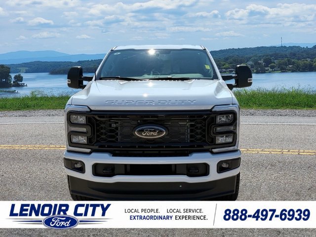 New 2026 Ford F250 XLT w/ XLT Premium Package AWD/4WD image 8