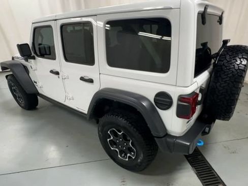 Used 2022 Jeep Wrangler Unlimited Rubicon 4xe w/ Cold Weather Group AWD/4WD image 6