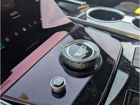 New 2025 Cadillac Escalade Sport w/ Touring Package image 24