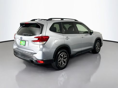Used 2019 Subaru Forester Premium w/ Popular Package #1 AWD/4WD image 10