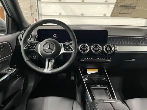 New 2026 Mercedes-Benz GLB 250 4MATIC image 15