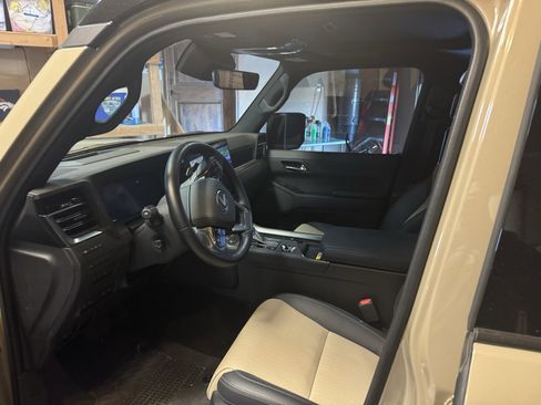 Used 2025 Lexus GX 550 550 Overtrail+ Mark Levinson A image 2