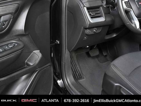 Certified 2024 GMC Terrain SLE image 8