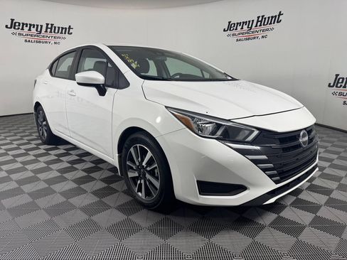 Used 2024 Nissan Versa SV w/ Trunk Package FWD image 6