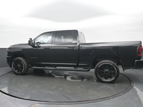 Used 2025 RAM 2500 Big Horn AWD/4WD image 3