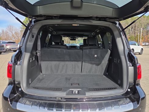 Used 2021 INFINITI QX80 Sensory w/ Cargo Package image 10