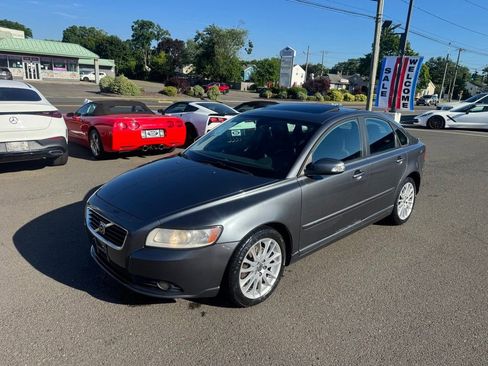 Used 2010 Volvo S40 2.4i FWD image 1