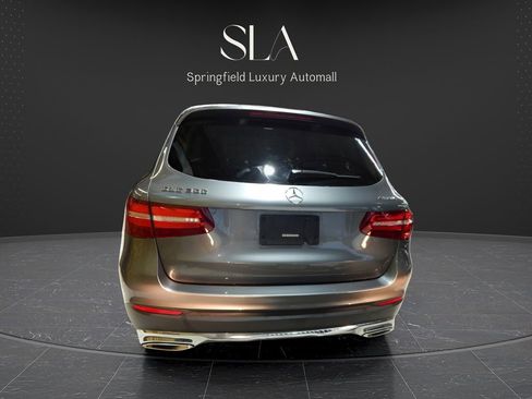 Used 2018 Mercedes-Benz GLC 300 4MATIC image 6