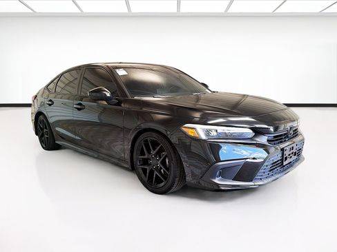 Used 2023 Honda Civic Sport image 3