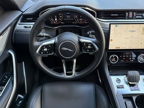 Used 2026 Jaguar F-PACE R-Dynamic S AWD/4WD image 33