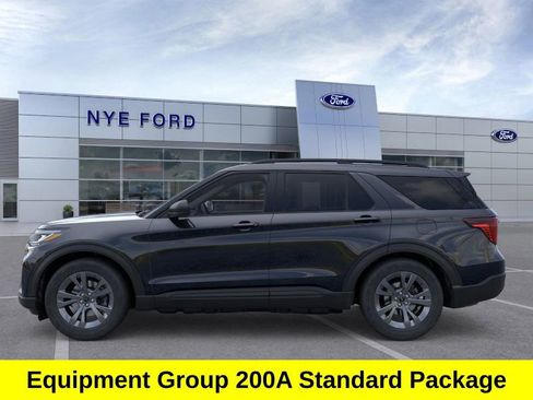 New 2026 Ford Explorer Active w/ Active Comfort Package image 4