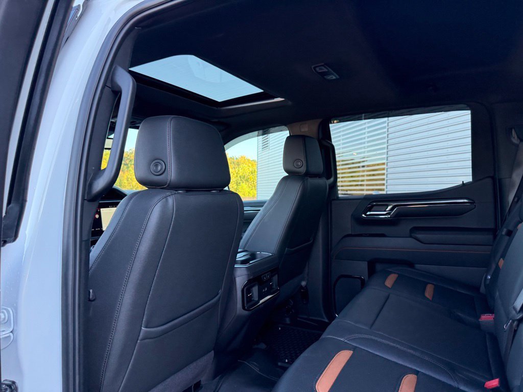 Used 2024 GMC Sierra 1500 AT4 w/ Technology Package AWD/4WD image 24