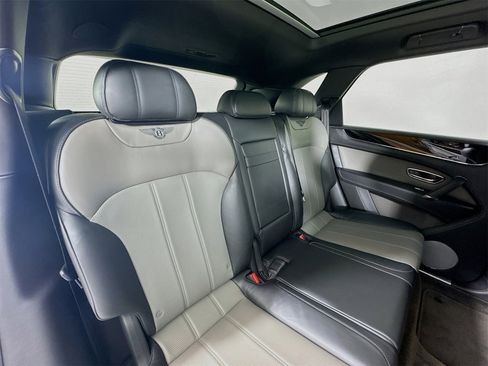 Certified 2019 Bentley Bentayga image 27