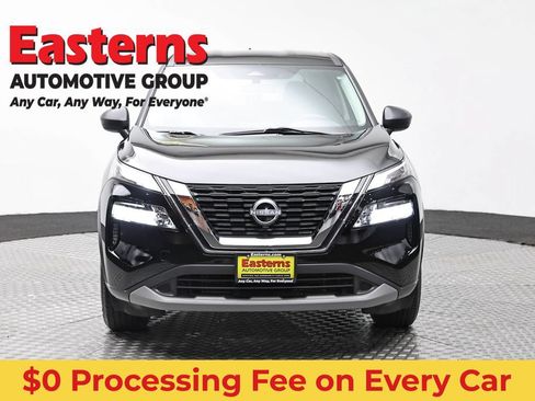 Used 2023 Nissan Rogue S AWD/4WD image 2
