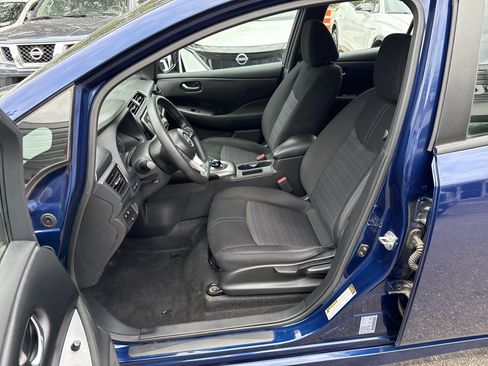 Certified 2025 Nissan Leaf S FWD image 18