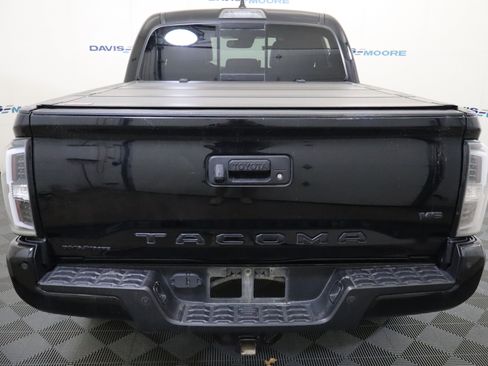 Used 2021 Toyota Tacoma TRD Off-Road w/ TRD Premium Off Road Package AWD/4WD image 8