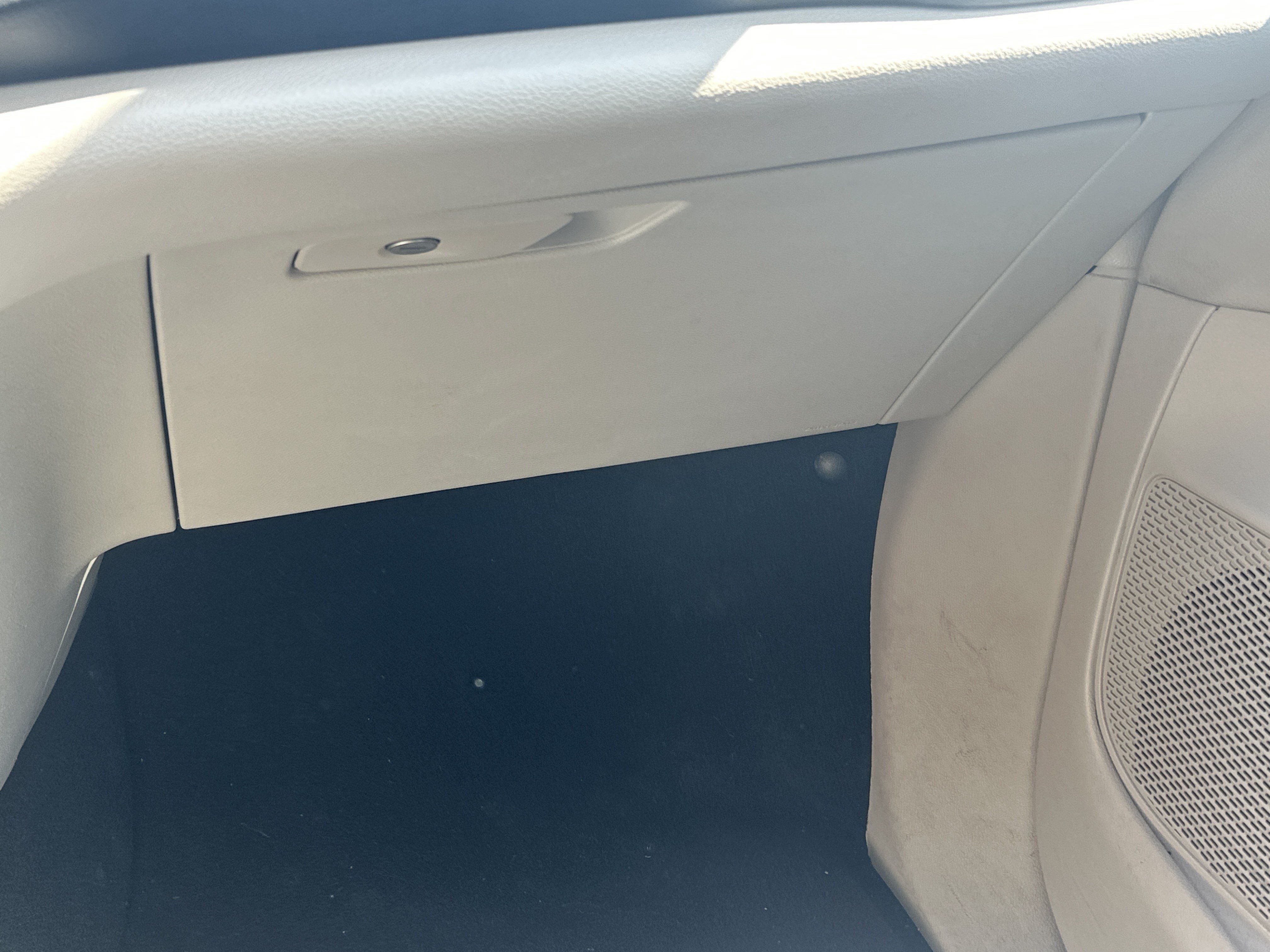 Used 2023 Chrysler Pacifica Touring-L FWD image 26