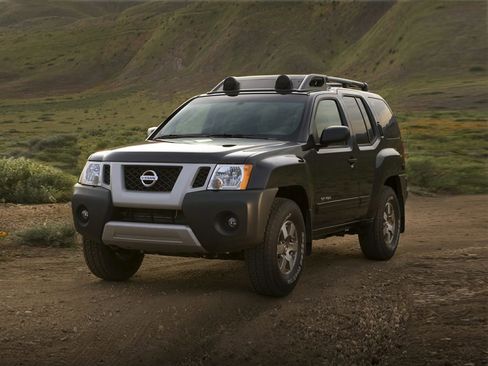 Used 2012 Nissan Xterra S image 1
