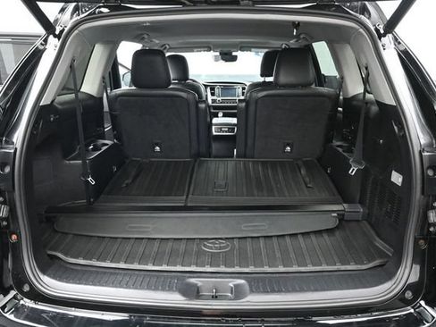 Used 2019 Toyota Highlander Limited AWD/4WD image 35