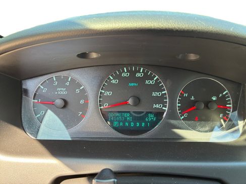 Used 2011 Chevrolet Impala LTZ FWD image 19