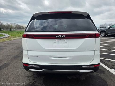 Used 2024 Kia Carnival SX Prestige image 9