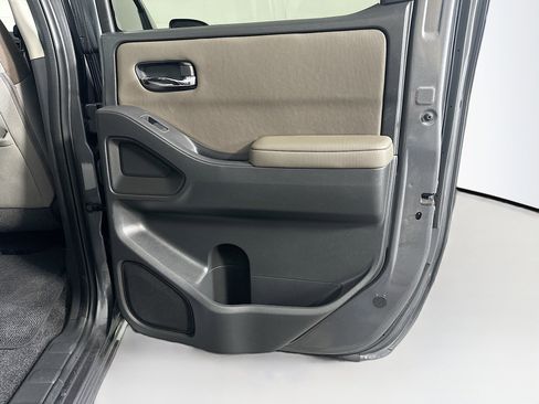 Used 2023 Nissan Frontier SV w/ Technology Package image 29