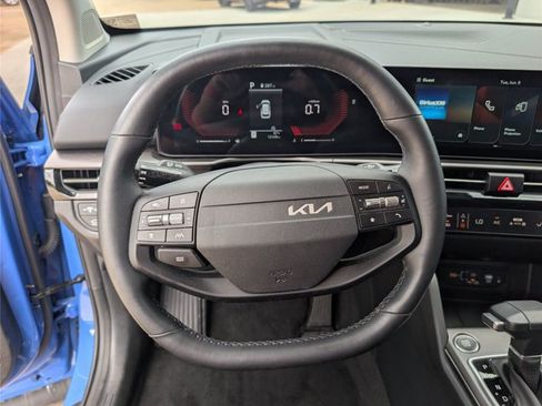 Used 2026 Kia Sportage EX FWD image 49