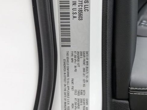 New 2026 Jeep Grand Cherokee Limited image 32